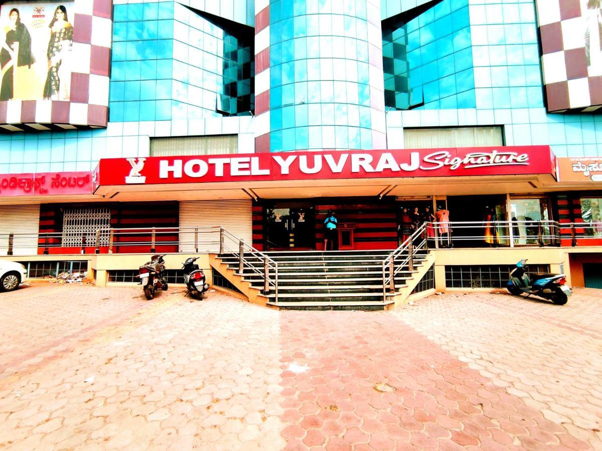 Hotel Yuvraj Signature Mysore Exterior foto