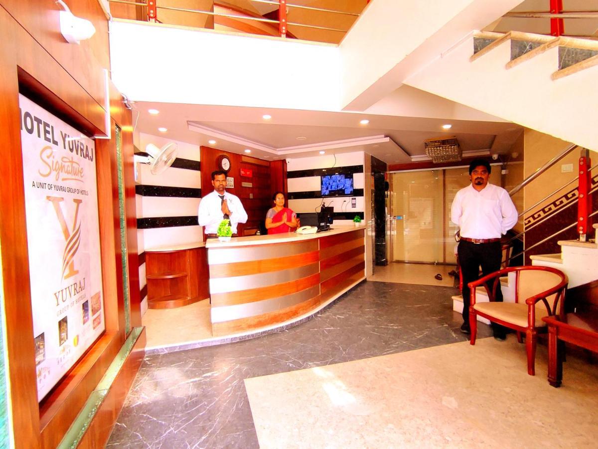 Hotel Yuvraj Signature Mysore Exterior foto