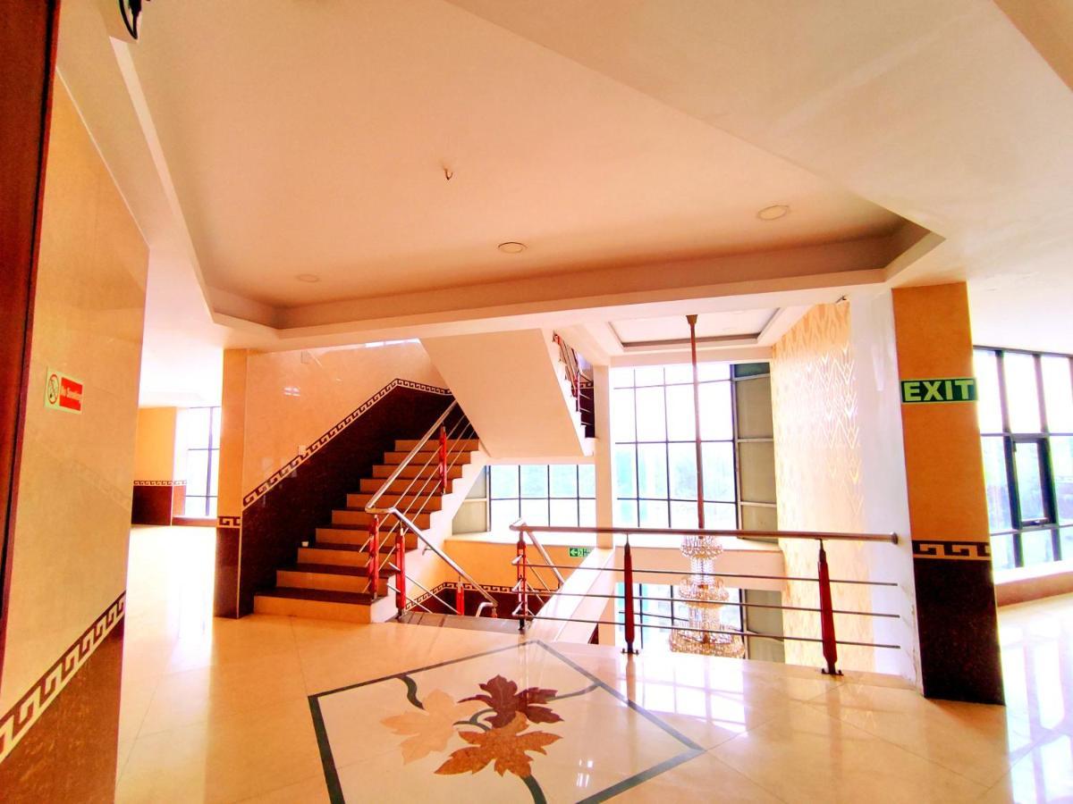 Hotel Yuvraj Signature Mysore Exterior foto
